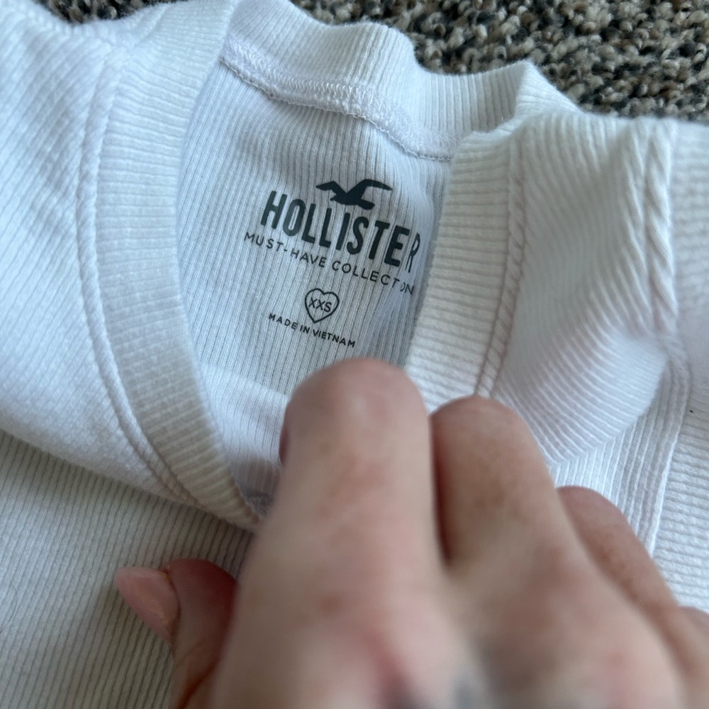 Women’s Cropped Hollister Tank Top Lot - Picture 5 of 9